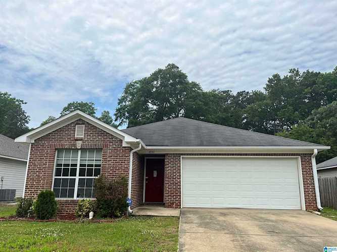 2062 Townhouse Lane Hueytown, AL 35023