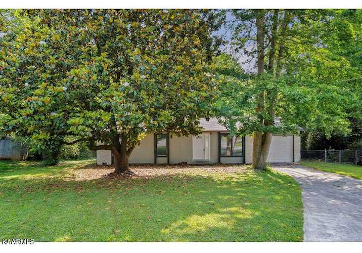 5800 NW Rockwood Ln Knoxville, TN 37921
