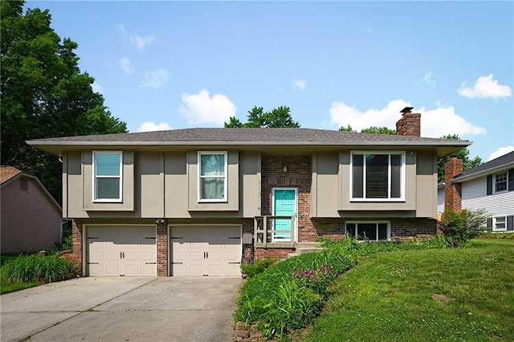 934 Dunwich Dr, Liberty, MO 64068 | home for sale Photo 1