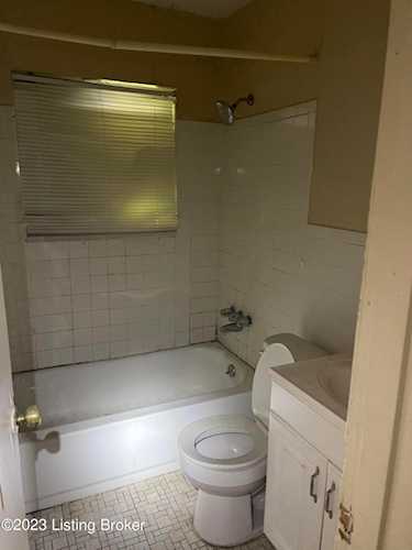 9602 Toledo Ln Louisville, KY 40272