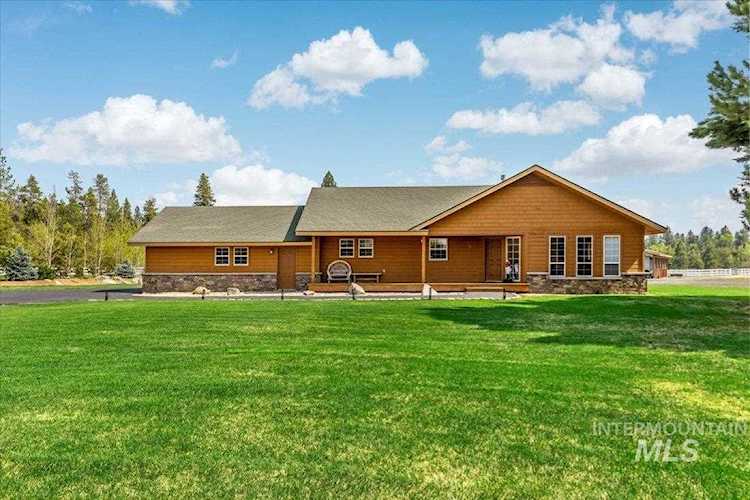 13761 Clear View Ct Mccall, ID 83638