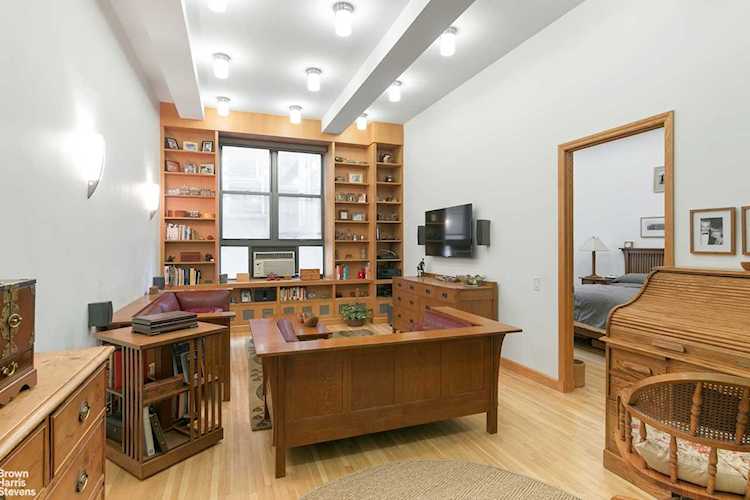 148 W 23rd St #3B New York, NY 10011