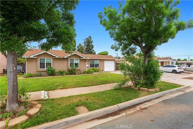 1717 Woodburn St El Cajon, CA 92021