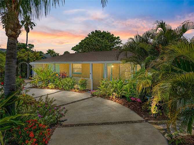 7691 Coquina WAY St. Pete Beach, FL 33706