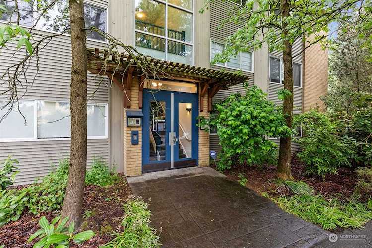 2111 E John St #301 Seattle, WA 98112