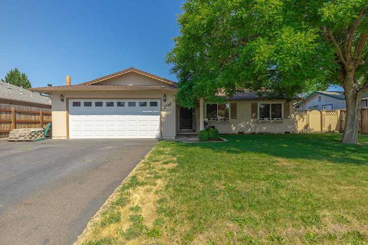 1045 Freeman Rd Central Point, OR 97502