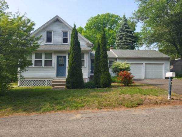 96 Prospect Gdns Ludlow, MA 01056