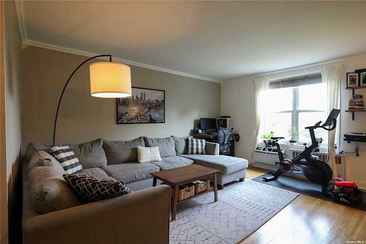 209-10 41 Avenue #3C Bayside, NY 11361