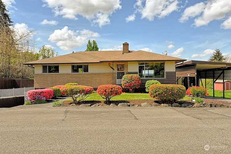 1621 Davis Ave S Renton, WA 98055