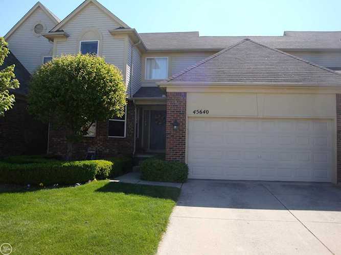 45640 Rathmore Macomb, MI 48044