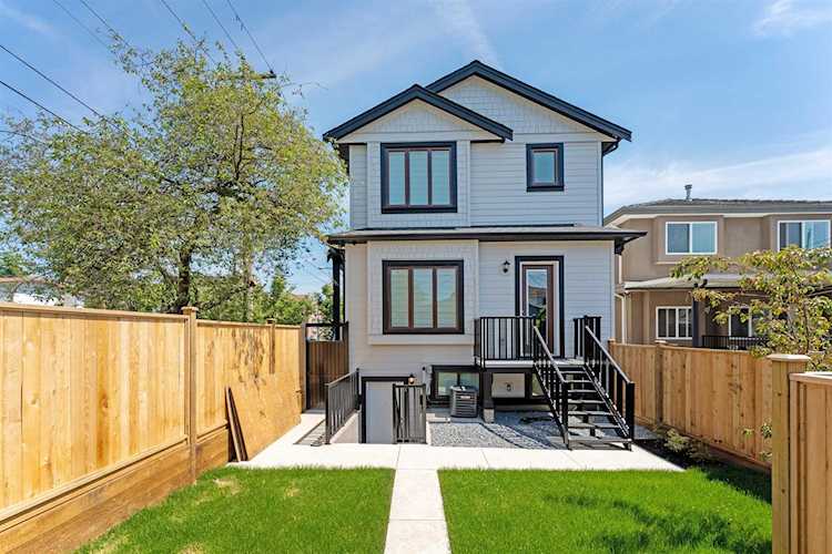 396 E 59 Avenue Vancouver, BC V5X 3R2