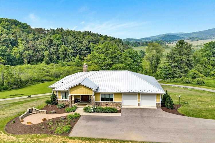 10000 Greenhouse Bent Mountain, VA 24059