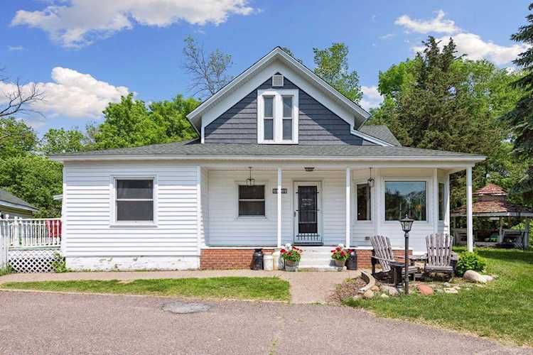 8708 Green Haven Drive Brooklyn Park, MN 55445