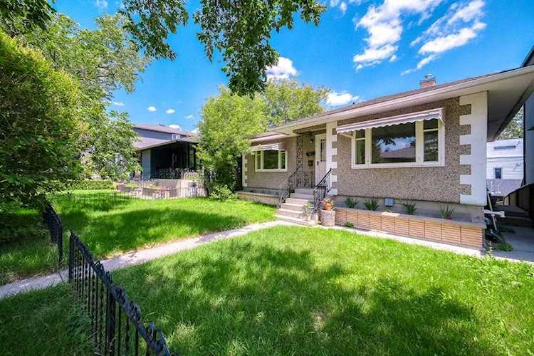 2510 16 St NW Calgary, AB T2M3R2