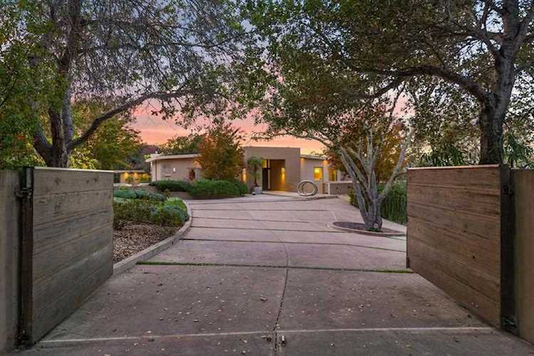 130 Eleanor Dr Woodside, CA 94062