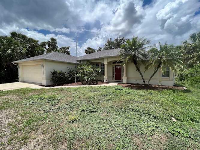 3138 Brewster Rd North Port, FL 34288
