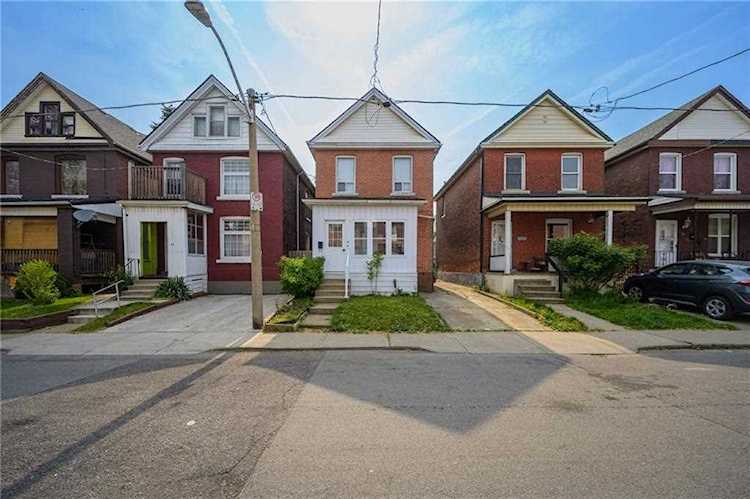 42 N Arthur Ave Hamilton, ON L8L 6C5