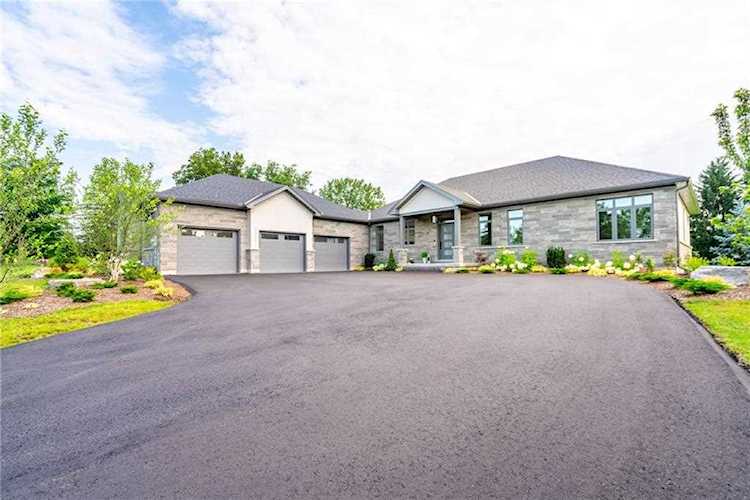 1514 Centre Rd Carlisle, ON L0R 1H2