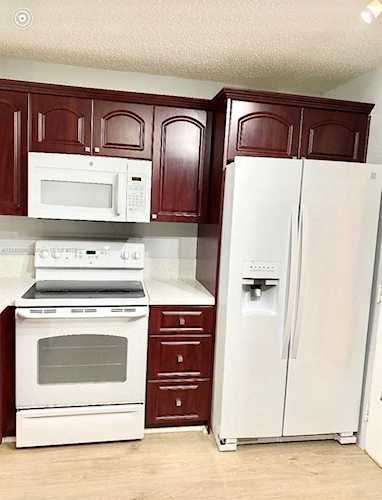 408 NW 68th Ave #207 Plantation, FL 33317