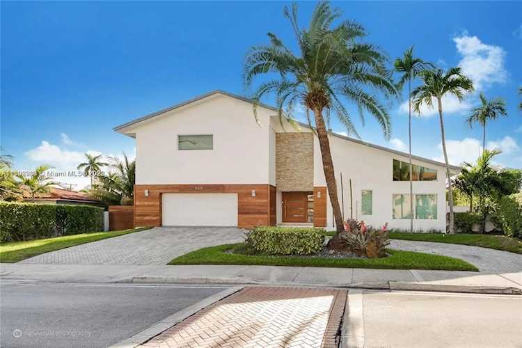 16570 NE 35th Ave North Miami Beach, FL 33160