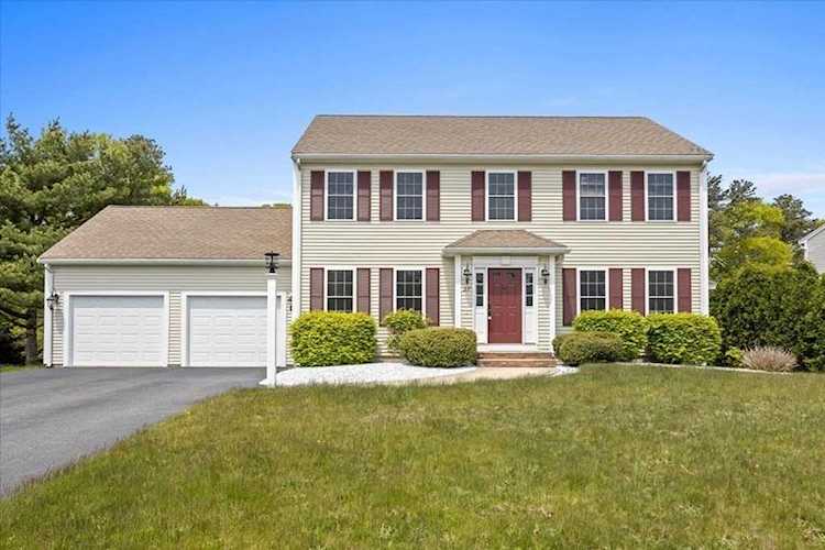 27 Mirasol Drive Bourne, MA 02532