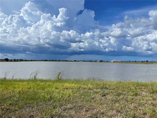 26 Sagebrush Ln Placida, FL 33946