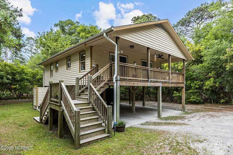 135 Pinewood Place Emerald Isle, NC 28594