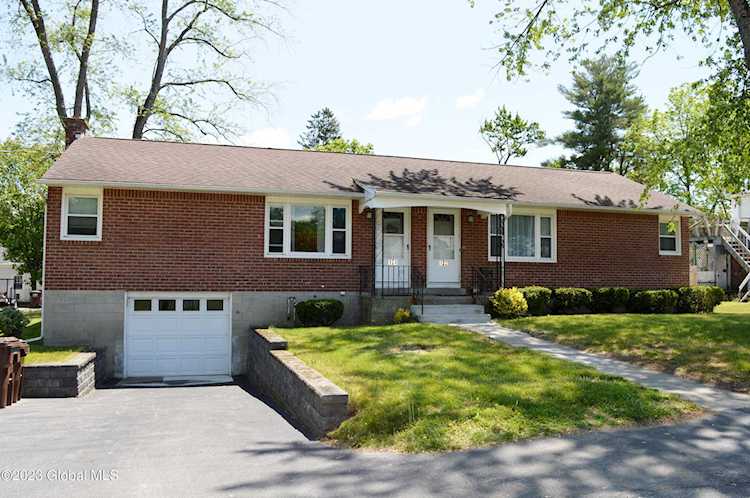 122-124 N Reineman St Albany, NY 12203