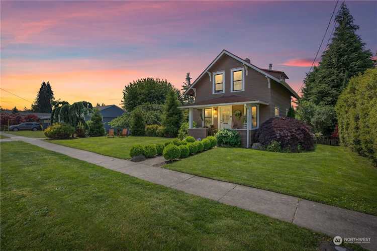 404 Sumner Ave, Sumner, WA, 98390 | MLS#2073330 | Novak Team Photo 1