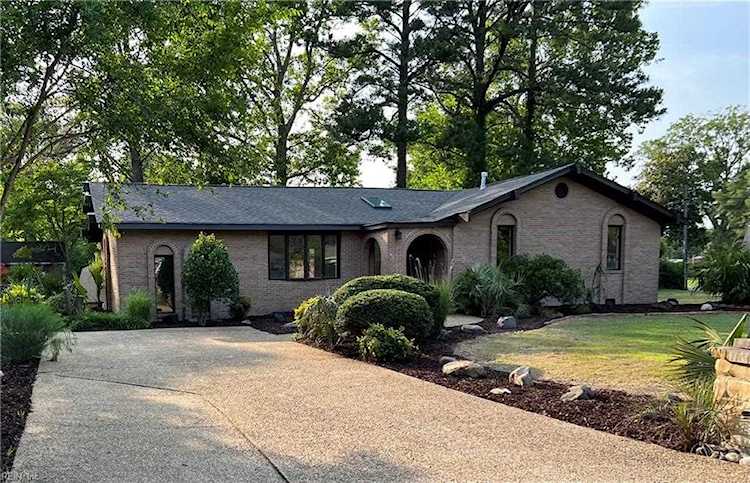 1753 Jack Frost Rd Virginia Beach, VA 23455