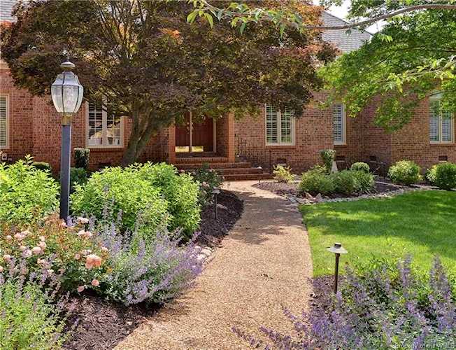 105 Liverpool Williamsburg, VA 23188