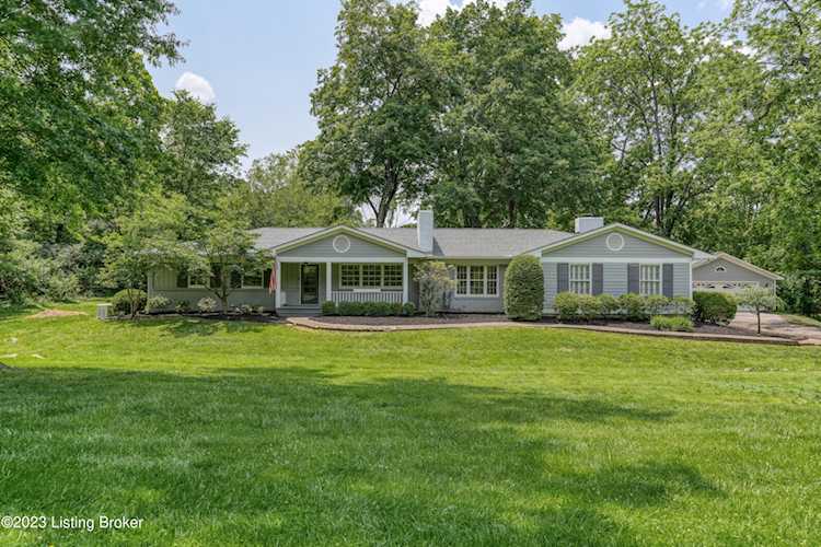 806 Glenbrook Rd Anchorage, KY 40223