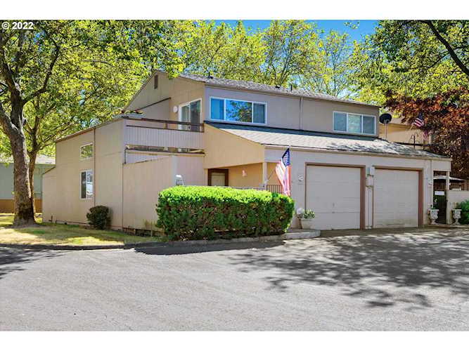 1631 NW Rolling Hill DR Beaverton, OR 97006