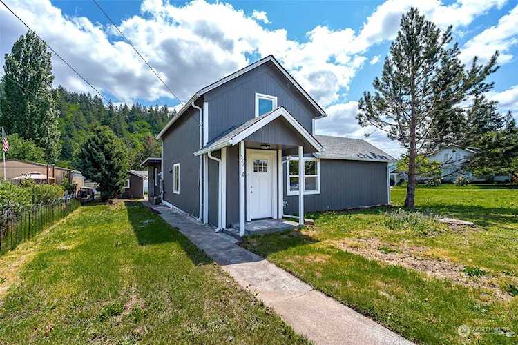 522 S Gold St Centralia, WA 98531