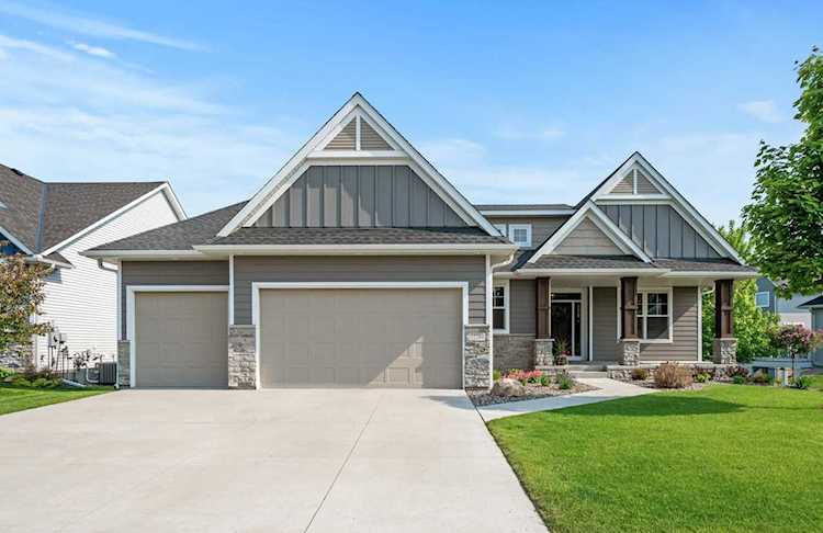 12749 Lake Vista Lane Champlin, MN 55316