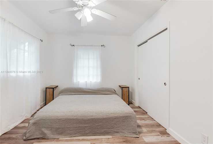 614 S 28th Ave Hollywood, FL 33020