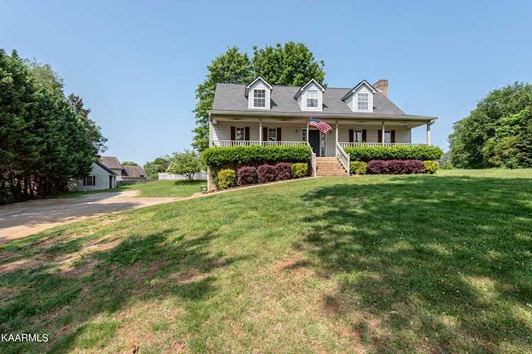 1837 Maggie St Maryville, TN 37803