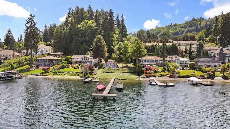 3929 179th Ln SE Bellevue, WA 98008