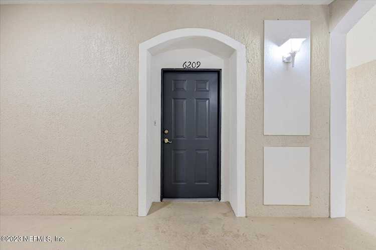 7801 Point Meadows DR Jacksonville, FL 32256