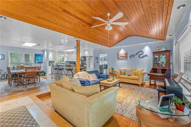 2377 S Wolfsnare Dr Virginia Beach, VA 23454