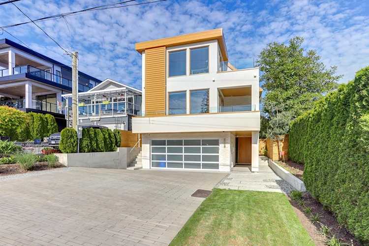 828 Stevens Street White Rock, BC V4B 4X2