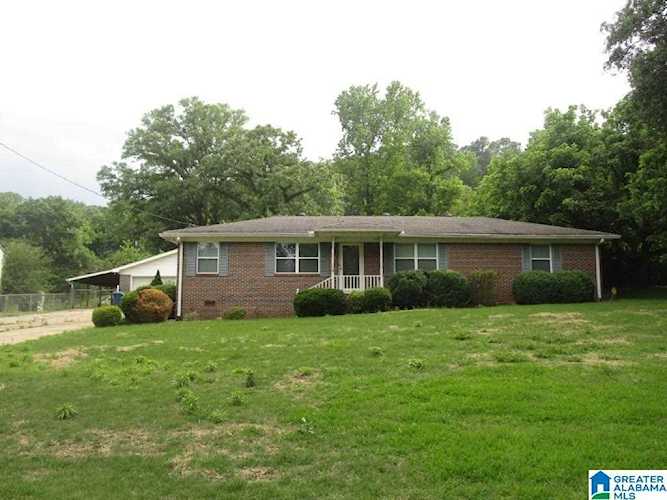 618 Pinewood Court Bessemer, AL 35023