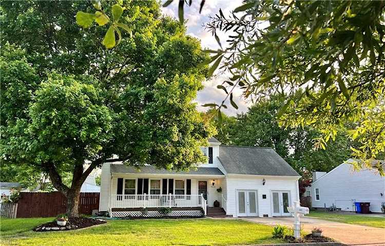 2413 Locks Landing Chesapeake, VA 23323 | MLS 10488156 Photo 1