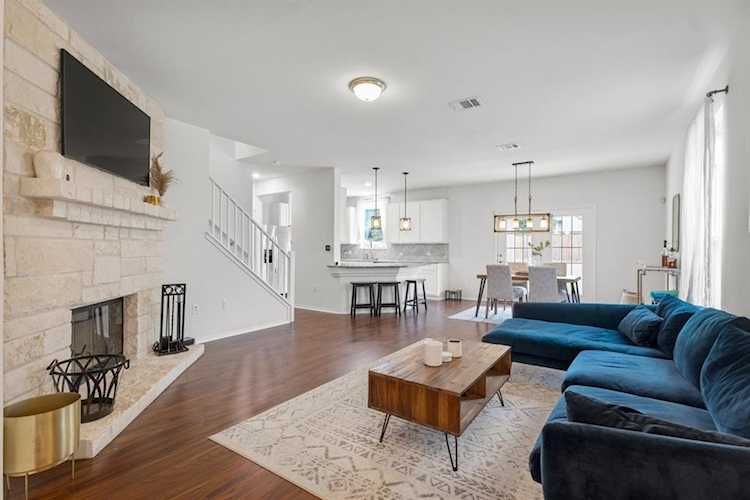 908 Emory Tree DR Austin, TX 78748