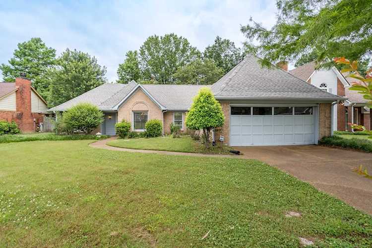 8276 River Creek Cv Memphis, TN 38016
