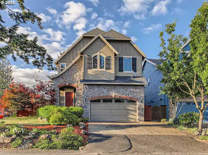 2593 Sunset AVE West Linn, OR 97068