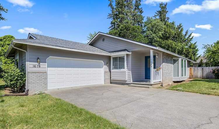 1675 Leonard Rd Grants Pass, OR 97527
