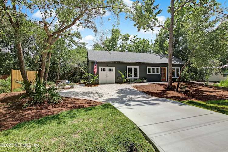 1580 Ian DR Fernandina Beach, FL 32034