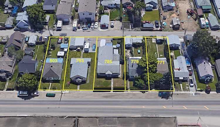 779 Clement Avenue Kelowna, BC V1Y7C9
