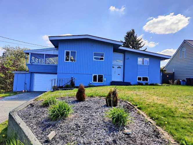 32976 12 Avenue Mission, BC V2V 2M8